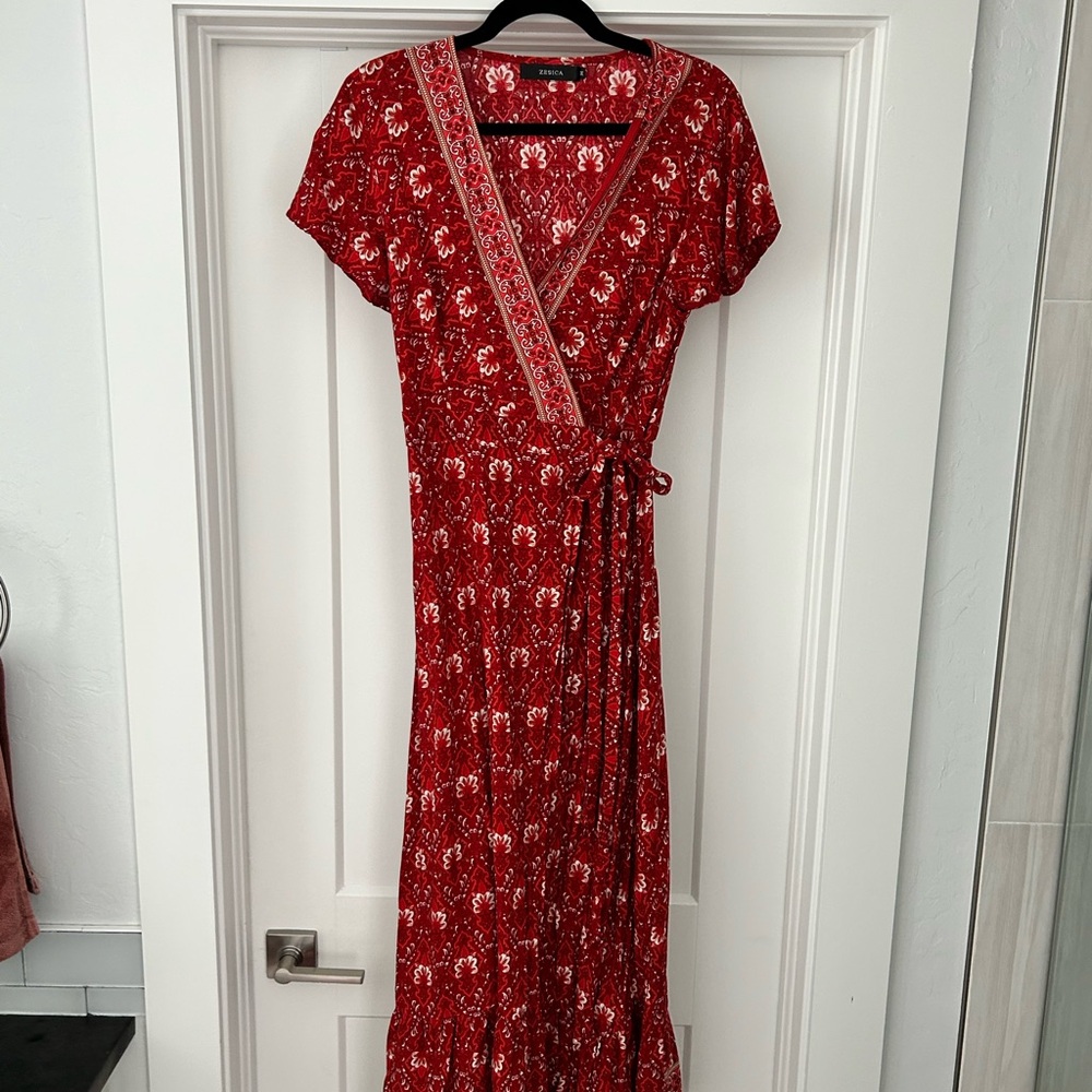 New red Floral Wrap Dress Sz M boho hippie